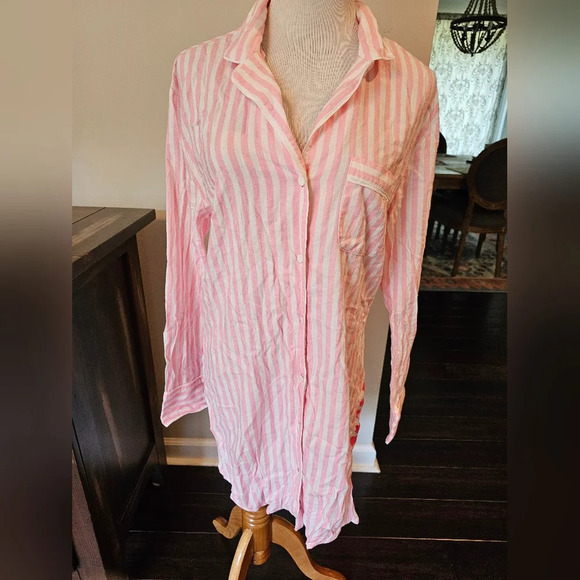 Victoria's Secret •XS• White Pink Striped Sleep Shirt Button Heart Detail sides - Picture 1 of 10